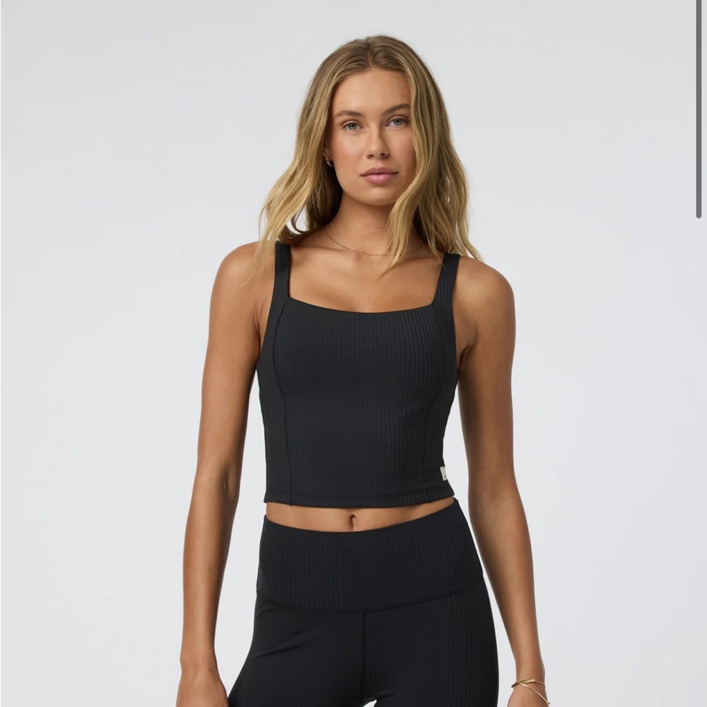 Vuori Inversion Black Ribbed Tank
